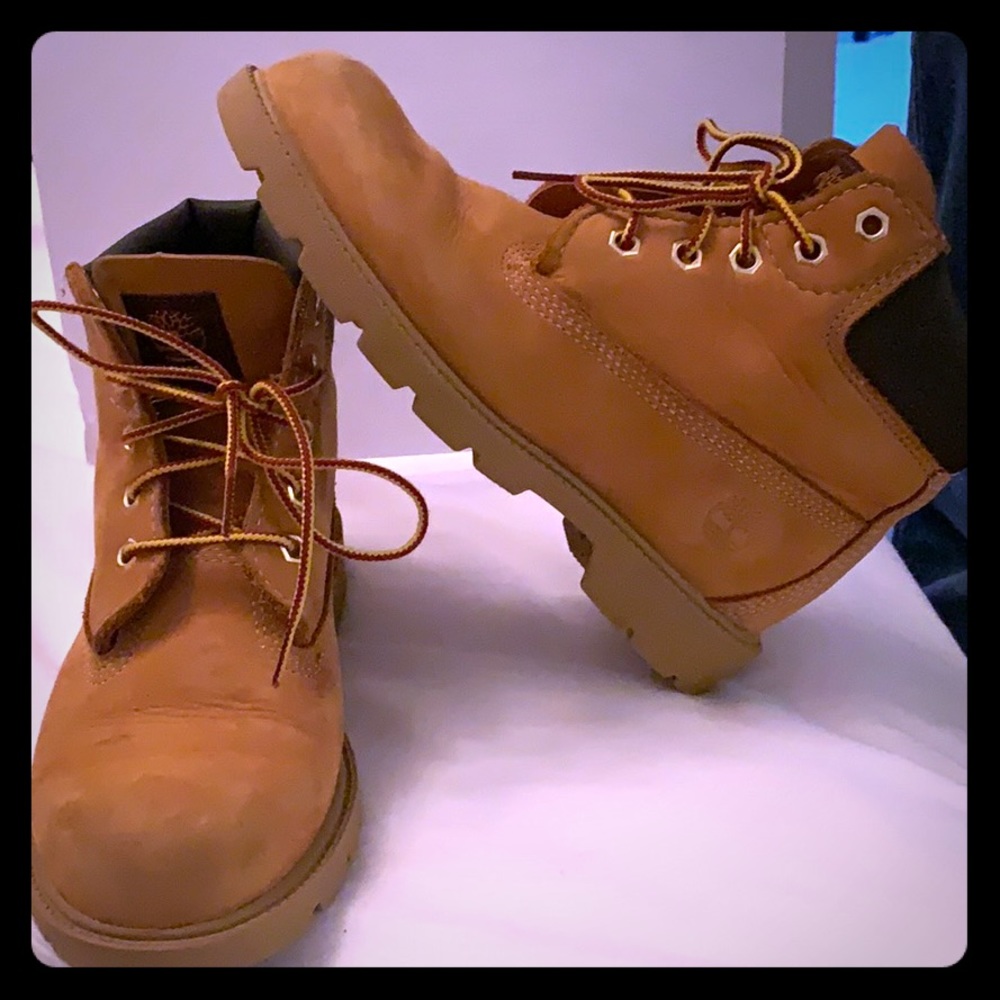 👀👀TIMBERLANDS 😍😍 boys 13